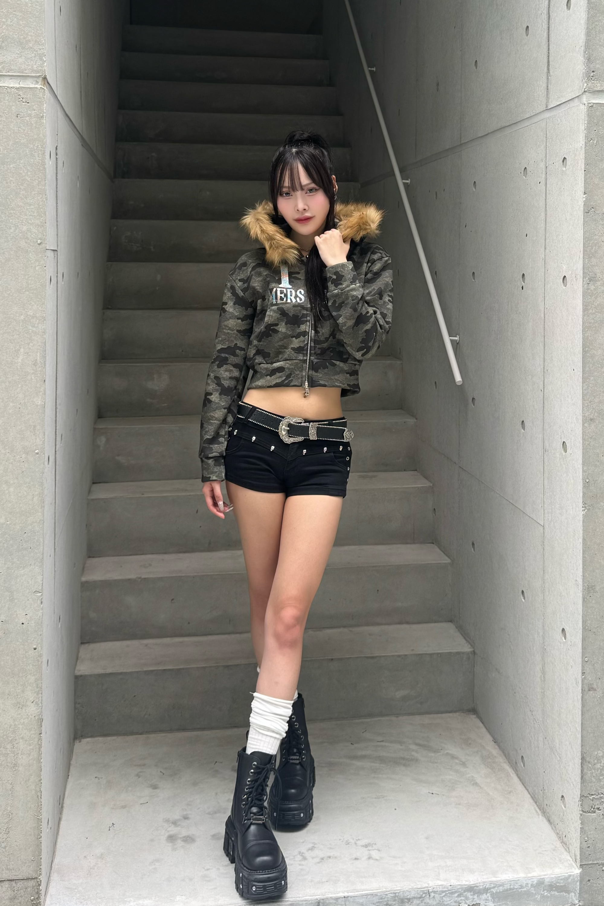 skull studs short pants KSG19314