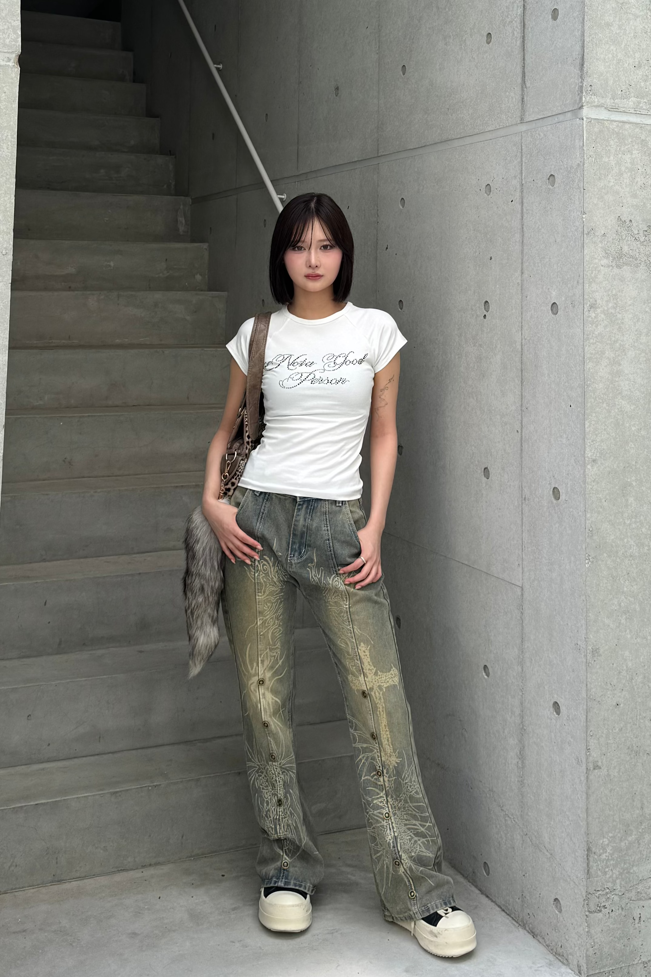 Edge letter Tshirt KSG20862