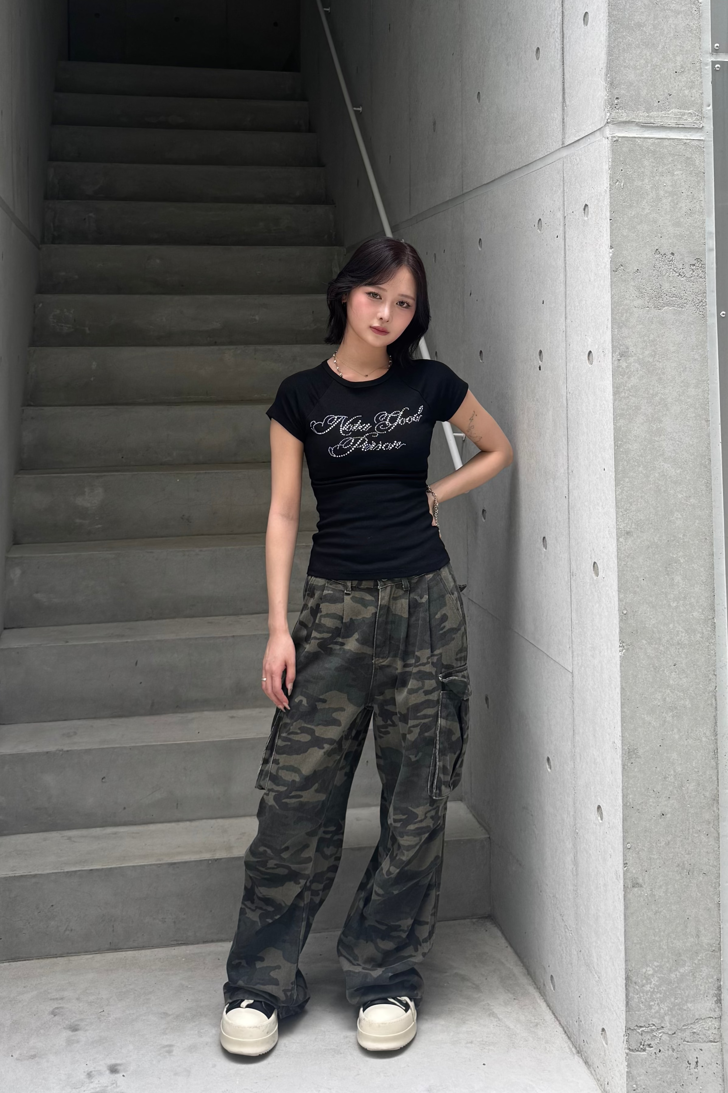Edge letter Tshirt KSG20862