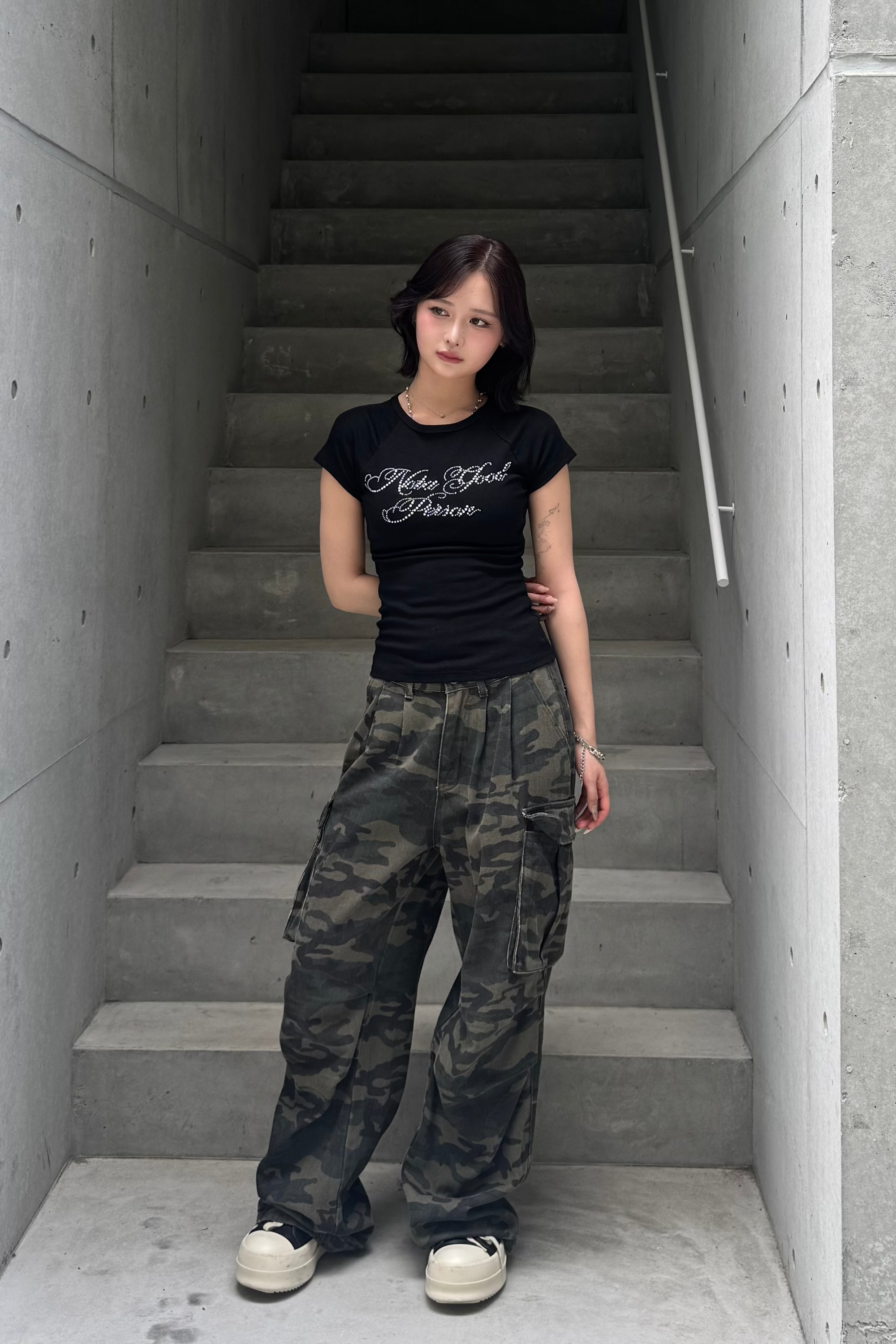 Edge letter Tshirt KSG20862