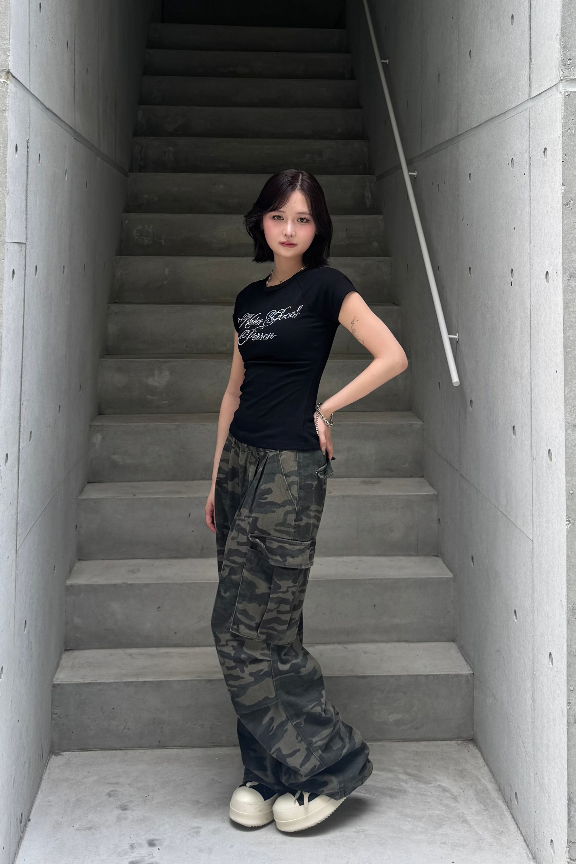 Edge letter Tshirt KSG20862