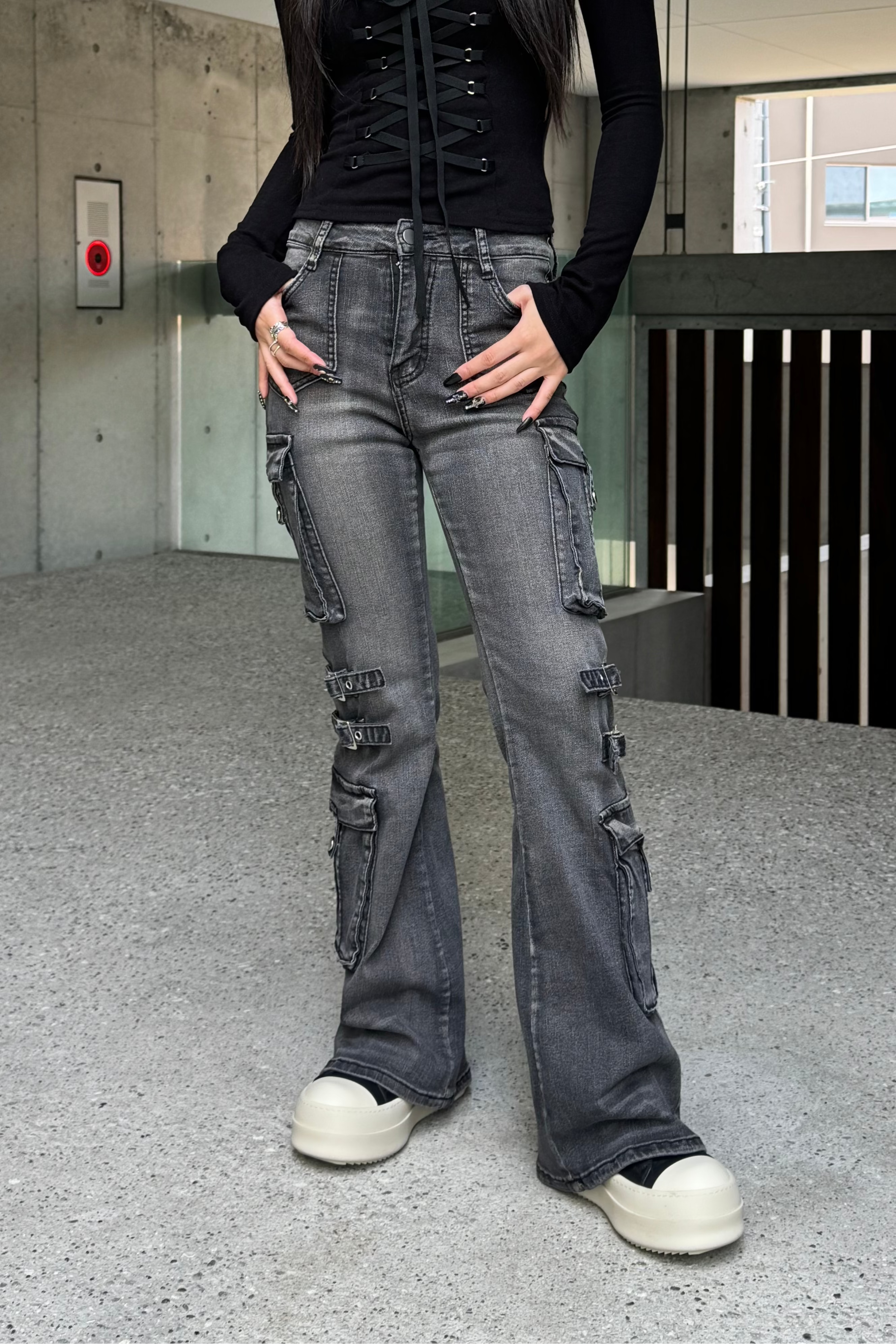 wash design belt flare pants KSG19275