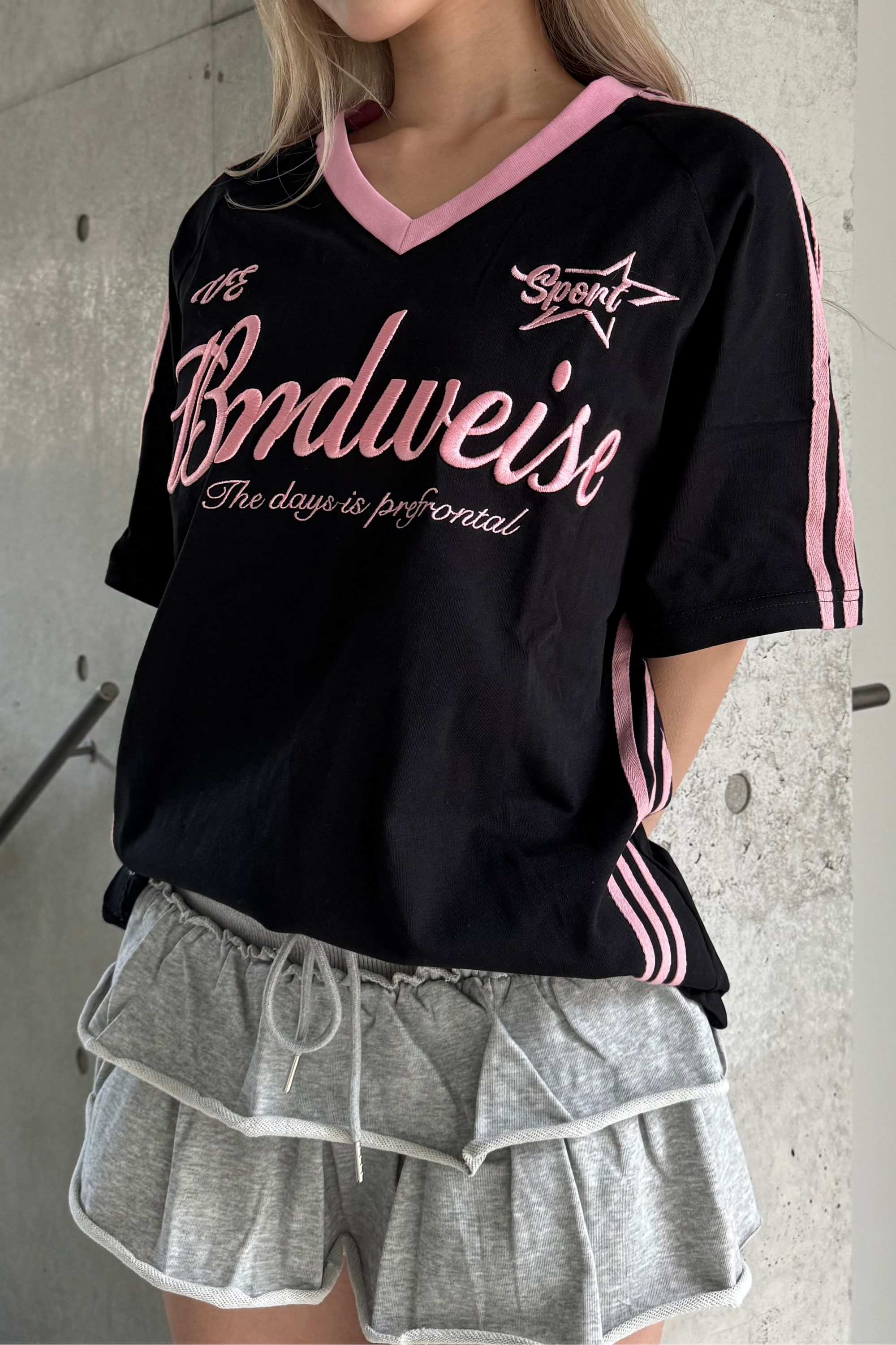 VネックレタリングユニフォームTシャツ KSG20572