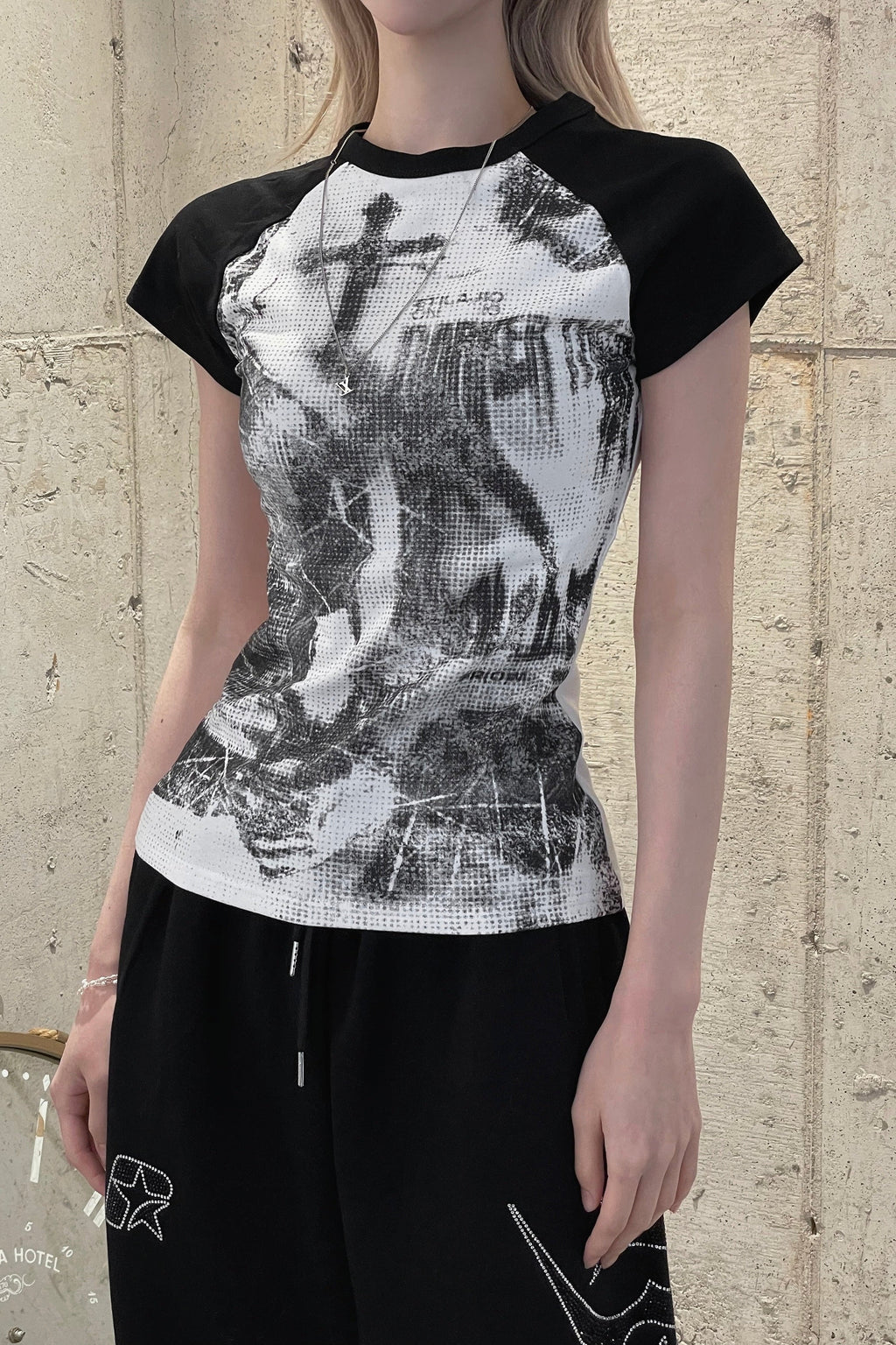 artifact raglan Tshirt KSG21249