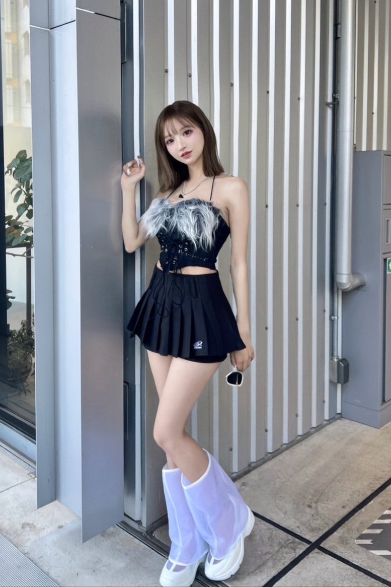 black pants skirt