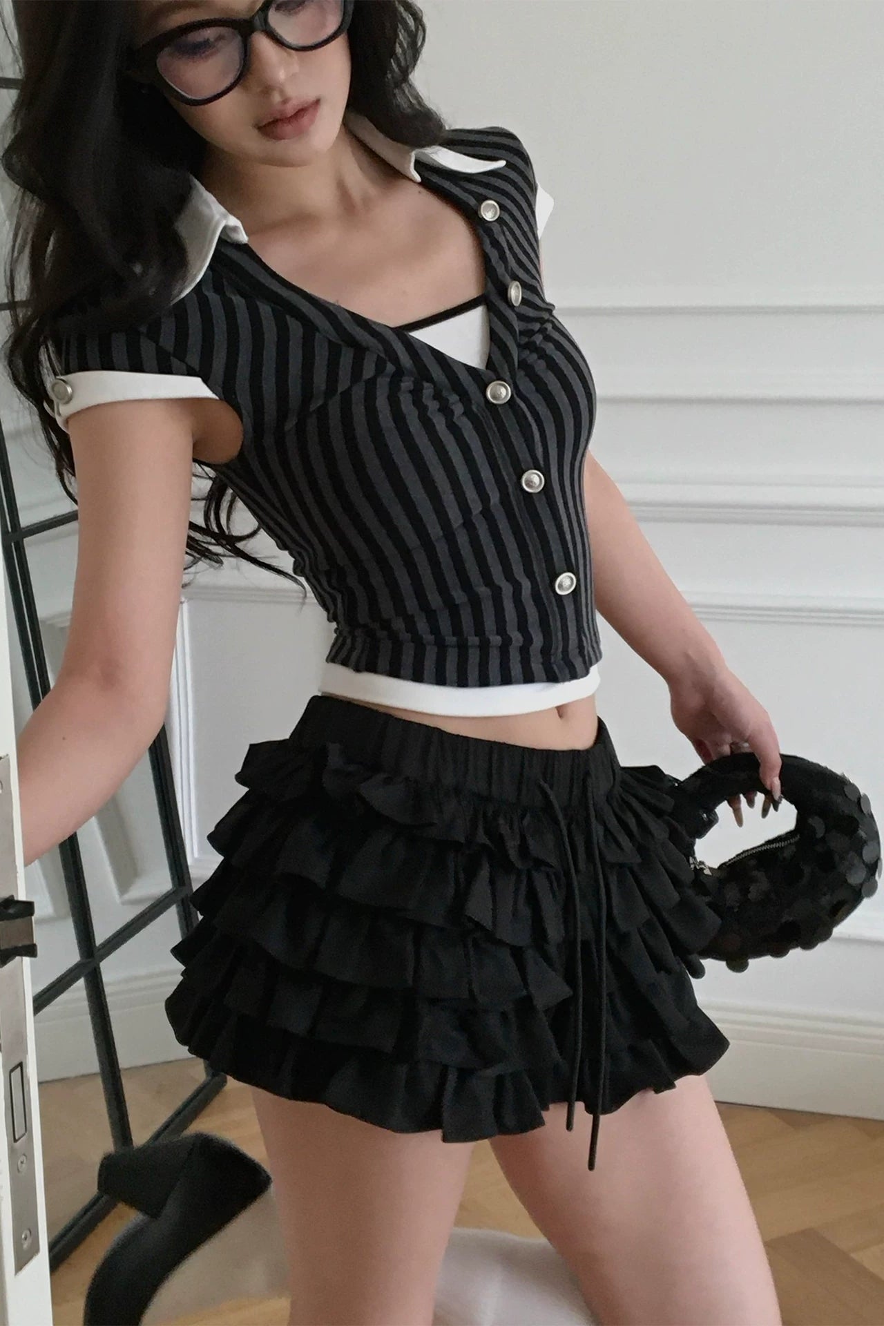 volume frill short pants