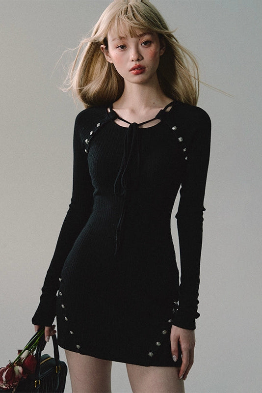 black knitted bottoming dress