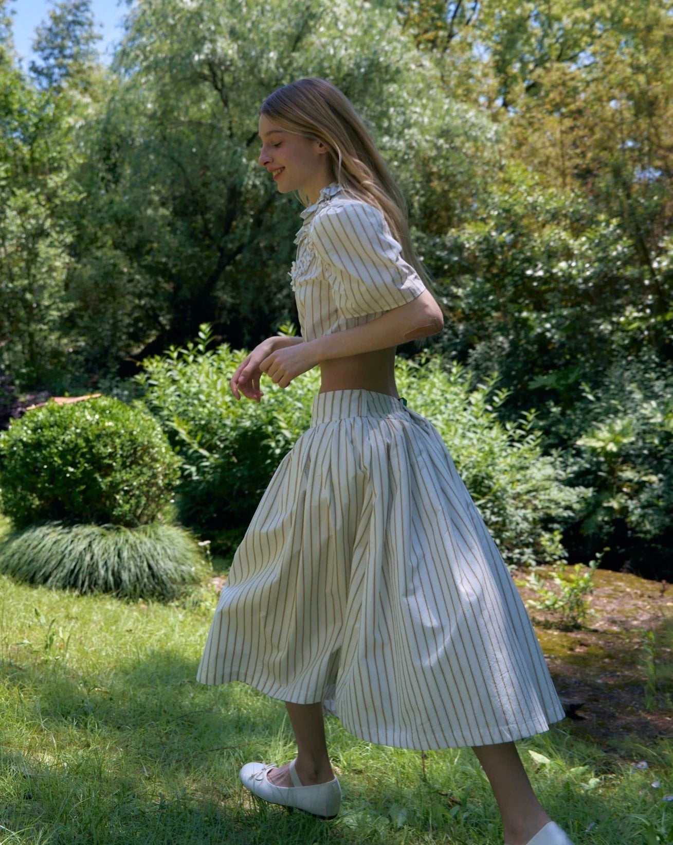 striped puffy half skirt