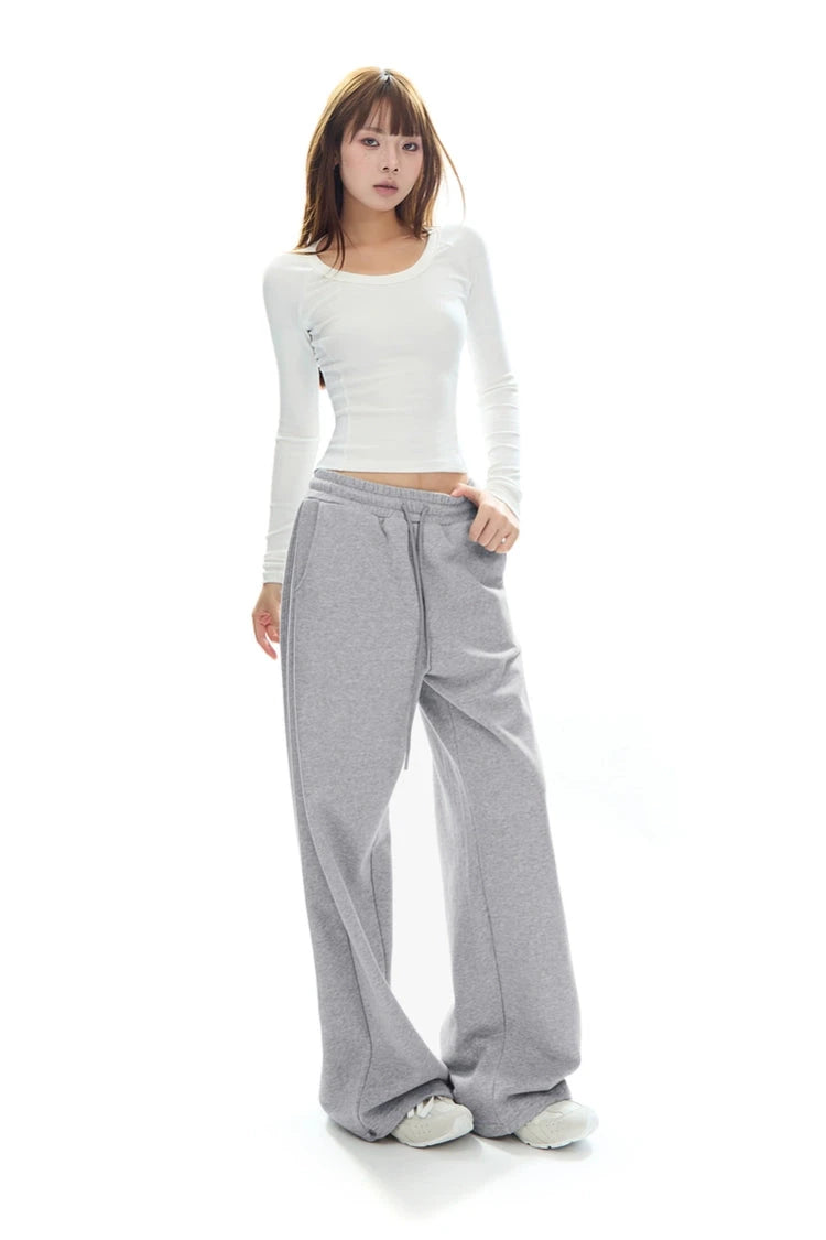 loose heavy sweatpants