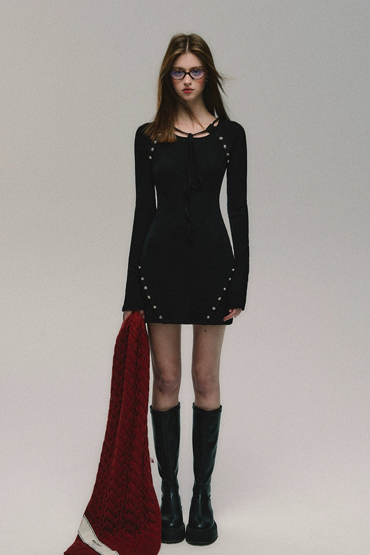 black knitted bottoming dress