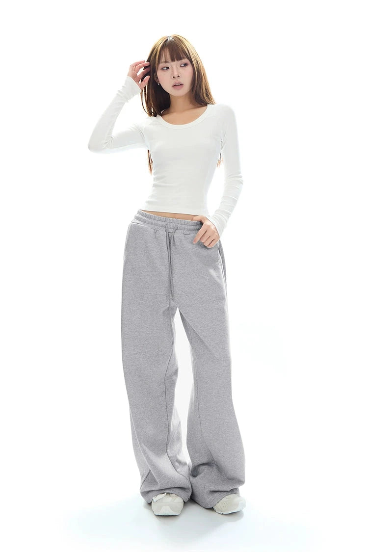 loose heavy sweatpants