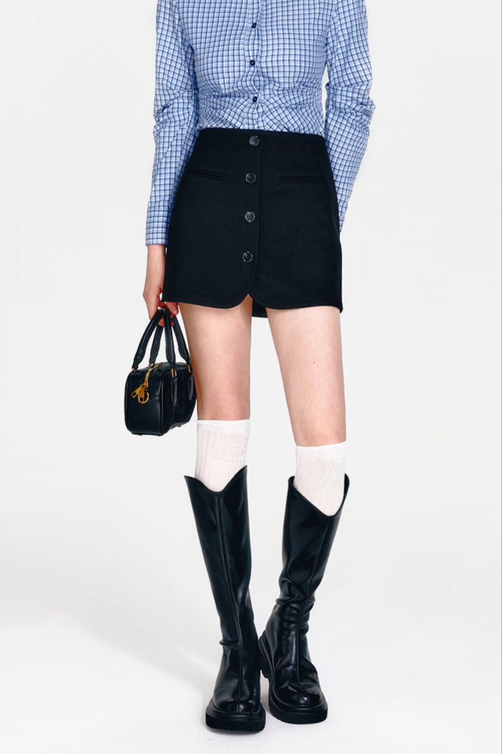 button mini skirt