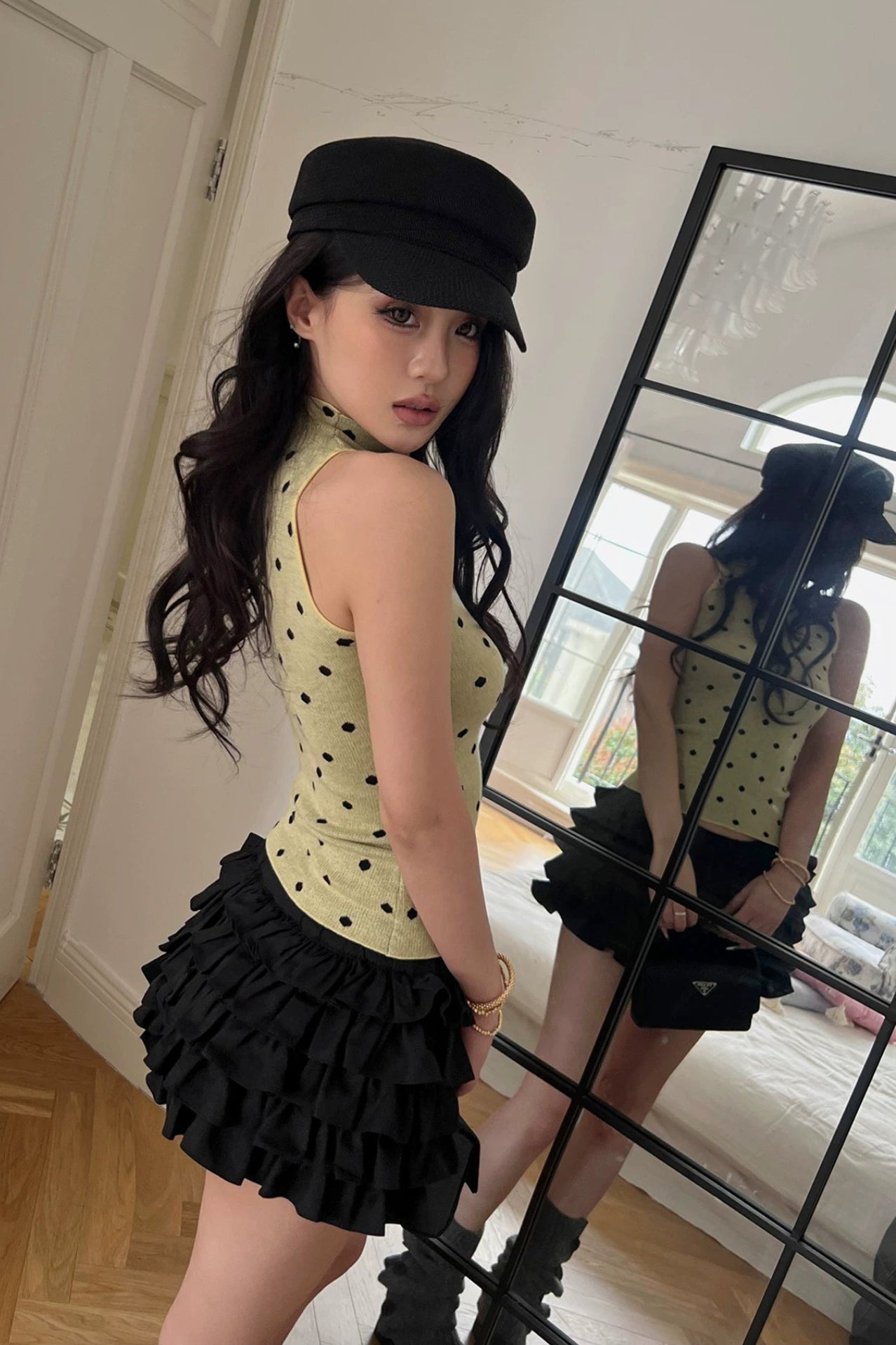volume frill short pants