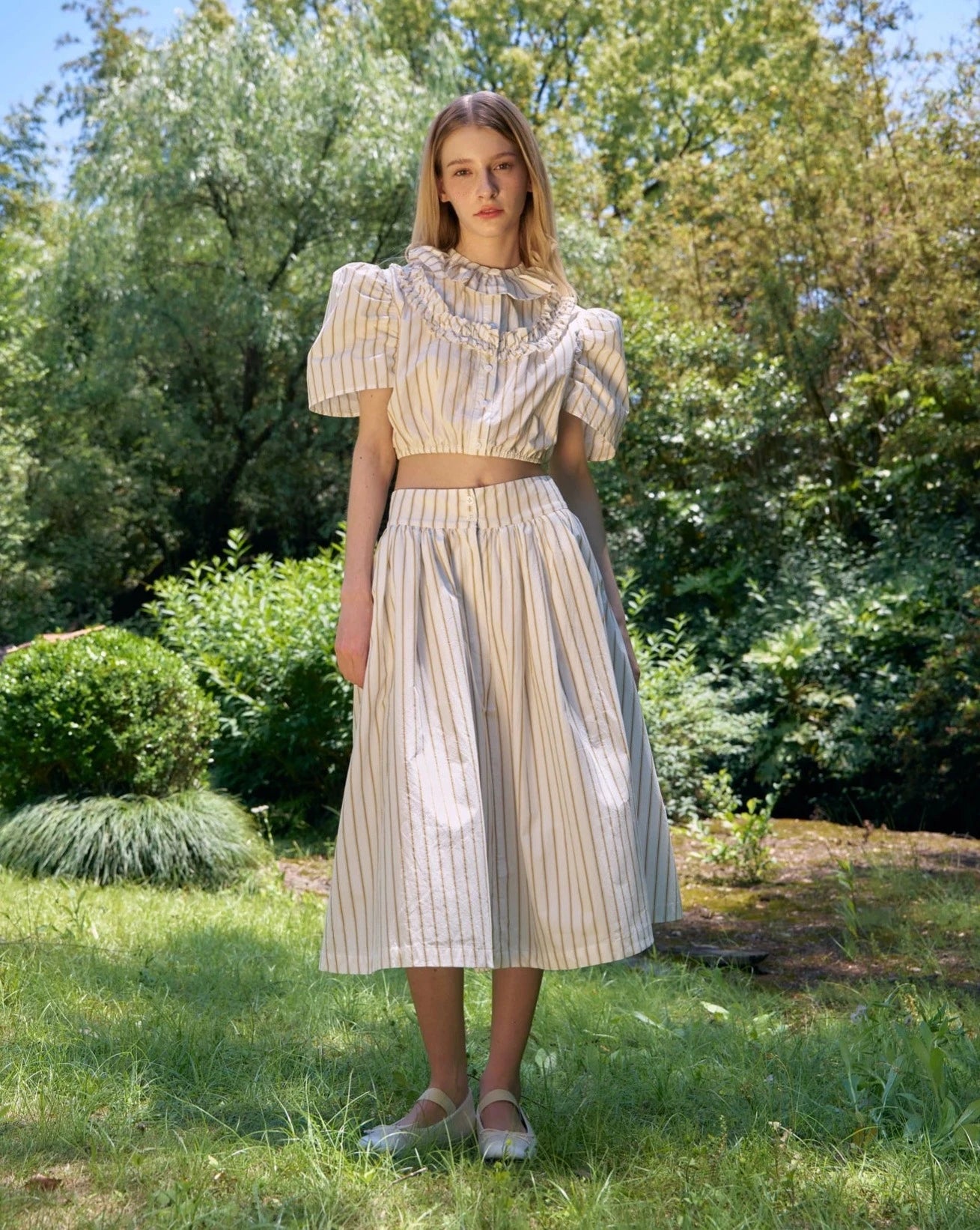 striped puffy half skirt